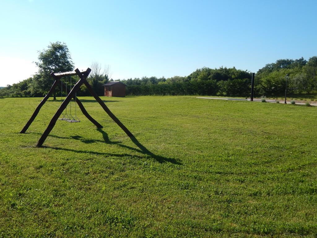 Vila Elida Pazin Luaran gambar