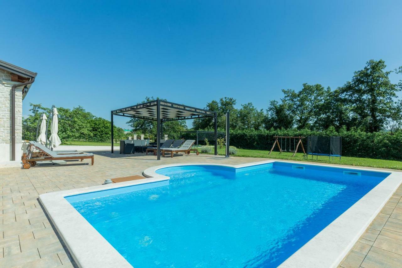 Vila Elida Pazin Luaran gambar