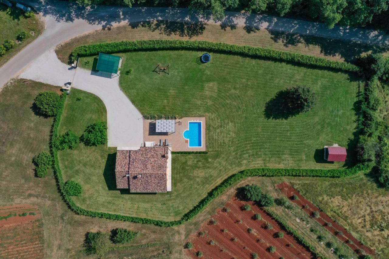 Vila Elida Pazin Luaran gambar